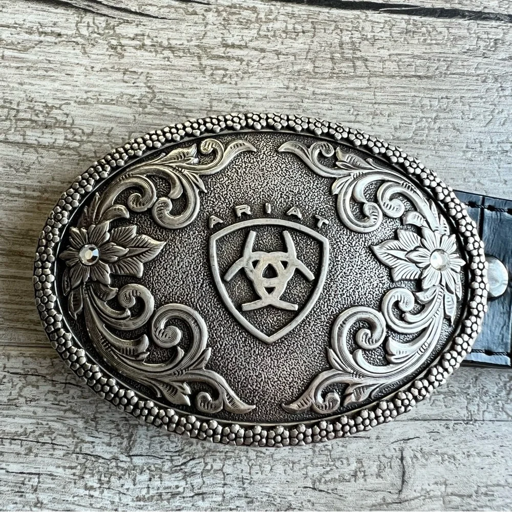 Ariat Floral Rhinestone Leather Belt and Buckle!